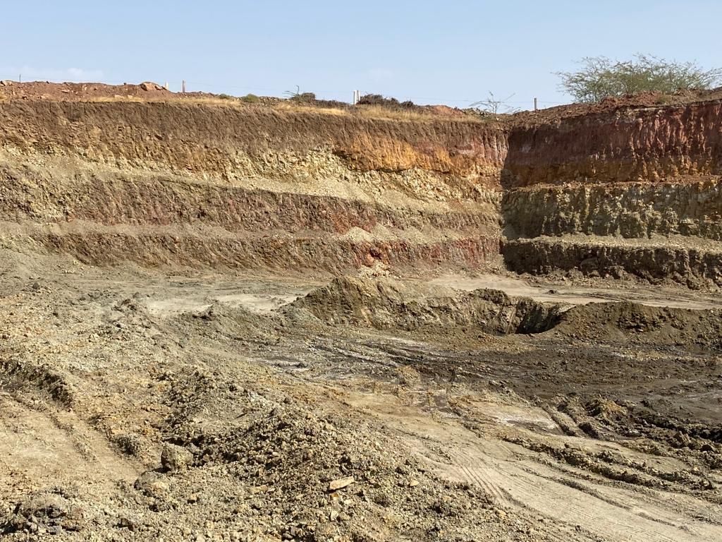 Open mine face in Kutch